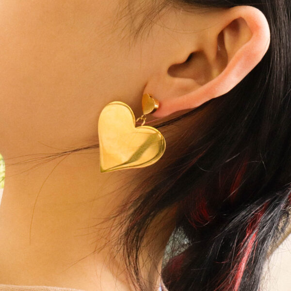 Chris April in stock fashion jewelry 316L Stainless Steel PVD gold plated romantic hearts dangling earring - Image 5